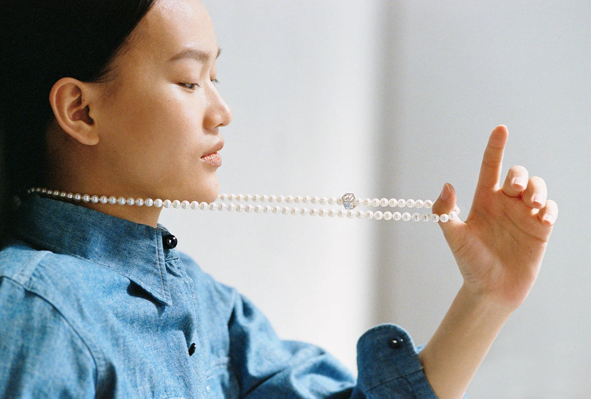 “Gri Gri” Pearl in Essential